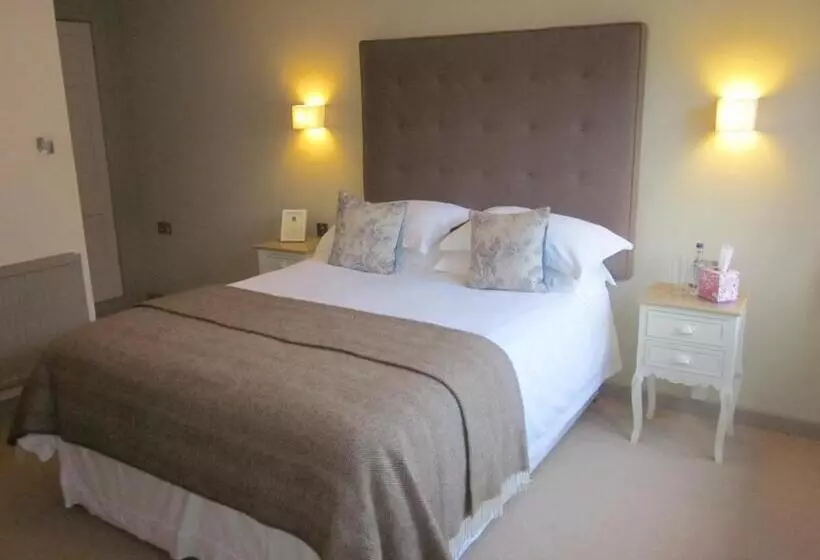 Hotel The Tytherleigh Arms