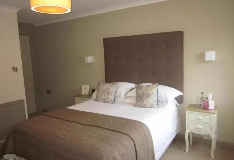 Hotel The Tytherleigh Arms