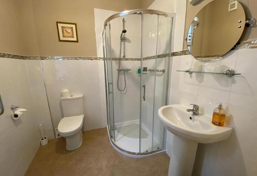 Bed and Breakfast Cedar Lodge