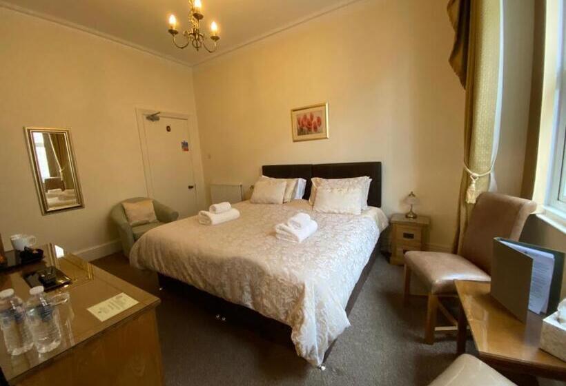 Bed and Breakfast Cedar Lodge