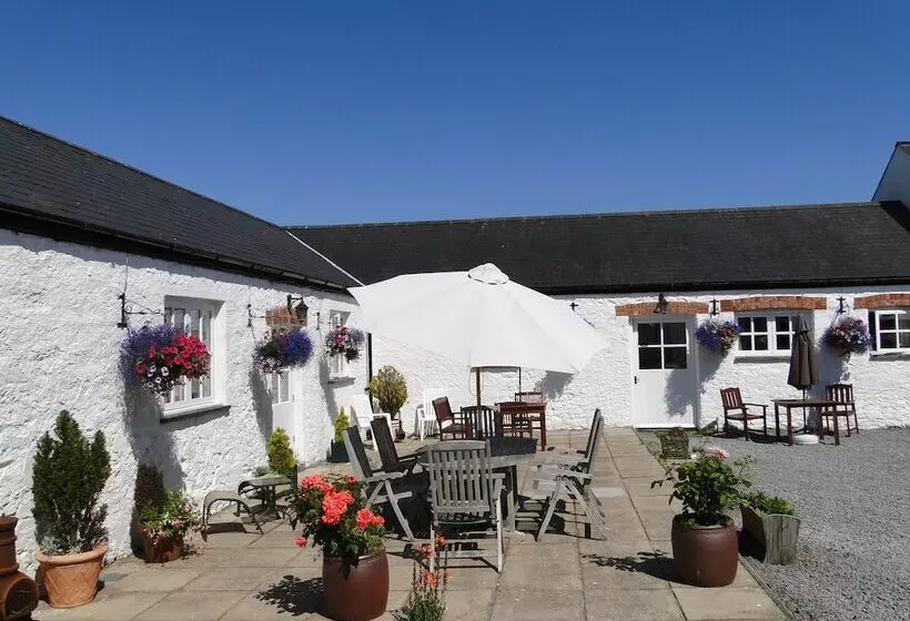 East Trewent Farm B&b