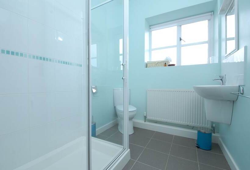 East Trewent Farm B&b