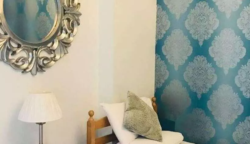 Aamiaismajoitus (B&B) Lochside Guest House