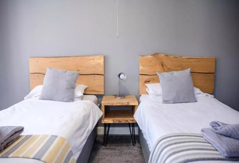 Mullions 51 B&b
