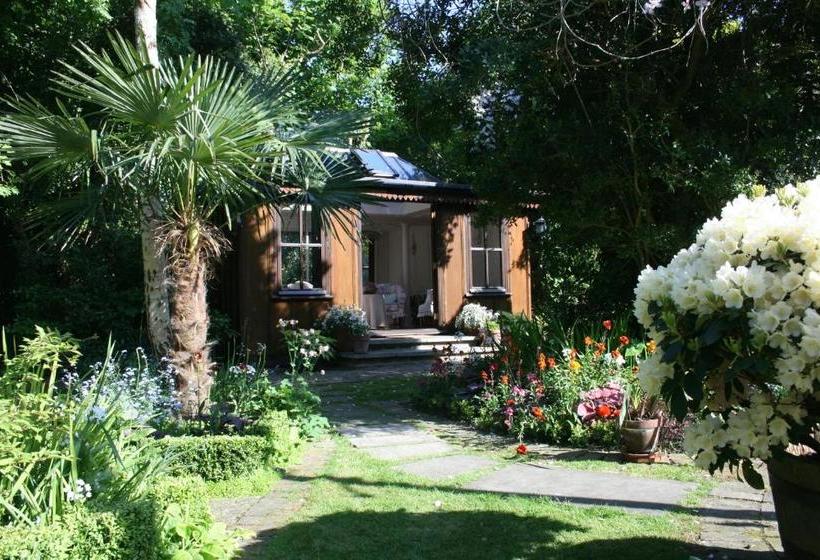 مبيت وإفطار Ocklynge Manor