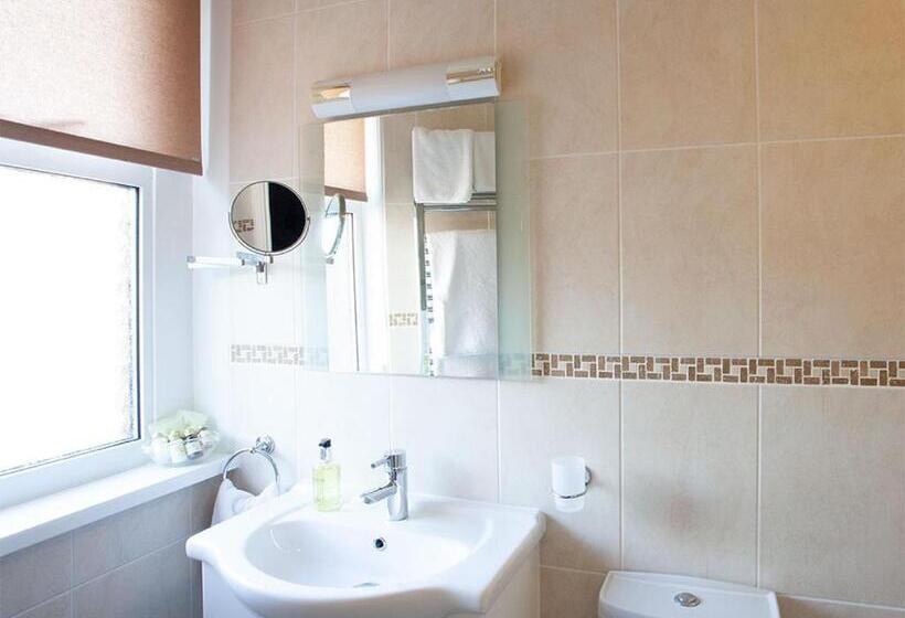 민박 The Castleton