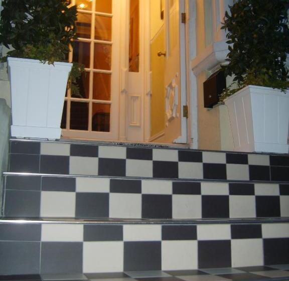 ベッドアンドブレックファースト The Devonian