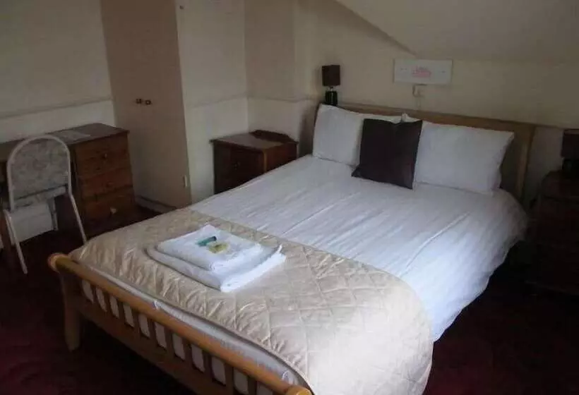 Aamiaismajoitus (B&B) The Pines Guest Accommodation