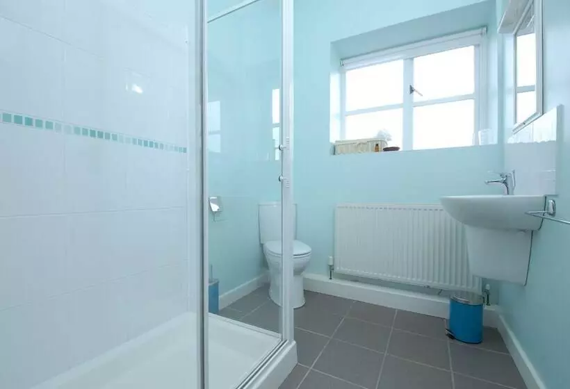 East Trewent Farm B&b