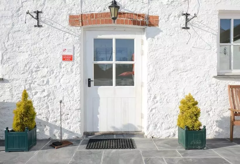 East Trewent Farm B&b