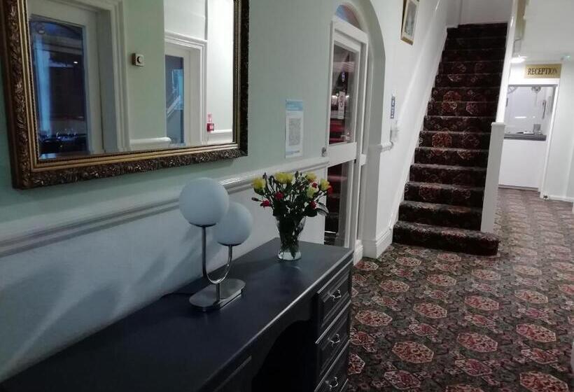 فندق Vallum House