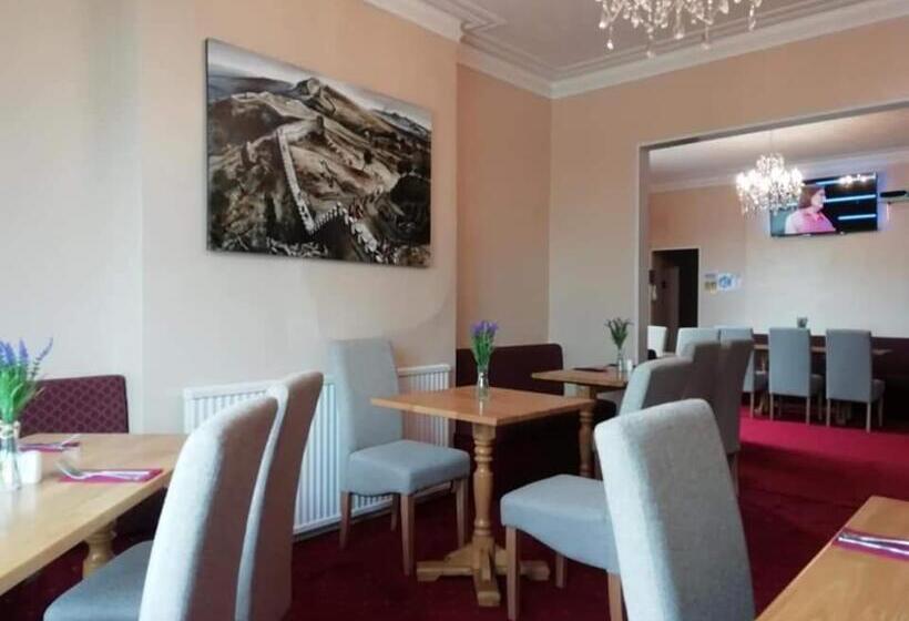 فندق Vallum House