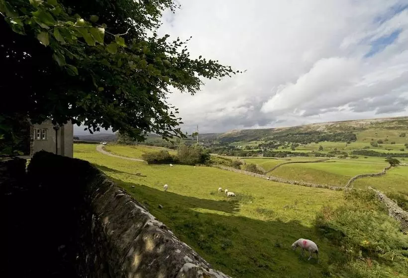 Retkeilymaja Yha Grinton Lodge