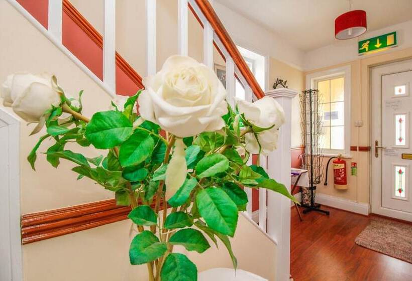 مبيت وإفطار Harris Guest Accommodation