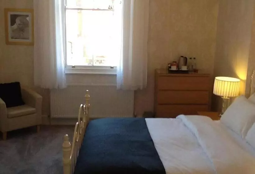 تختخواب و صبحانه Haversham House  Adults Only
