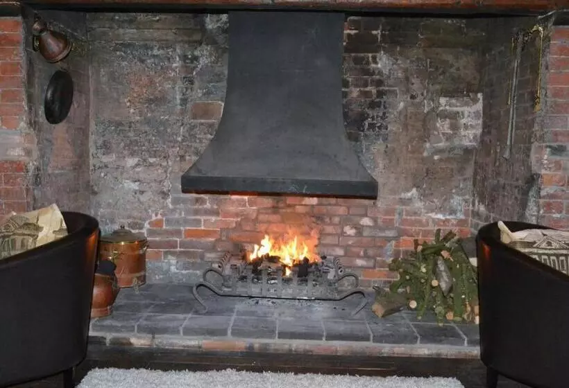 ベッドアンドブレックファースト Ternhill Farm House 5 Star Guest Accommodation With Optional Award Winning Breakfast