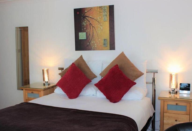 Bed and Breakfast The P&m Paignton Residence