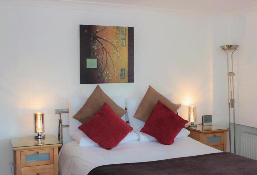 Bed and Breakfast The P&m Paignton Residence