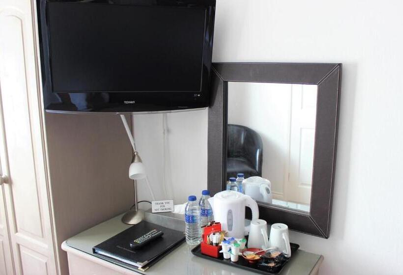 Bed and Breakfast The P&m Paignton Residence