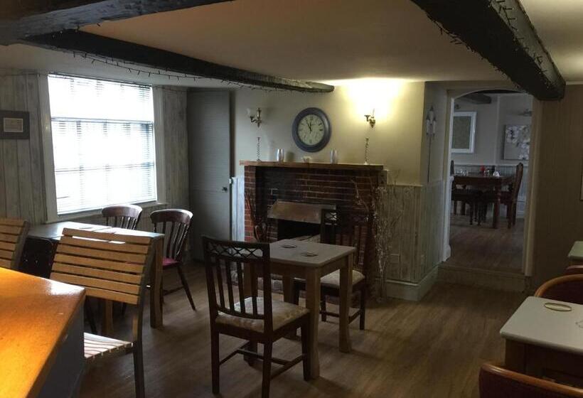 مبيت وإفطار The Wheatsheaf