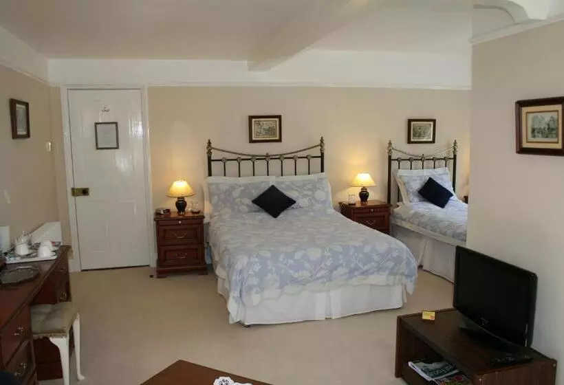 Clayhill House Bed & Breakfast
