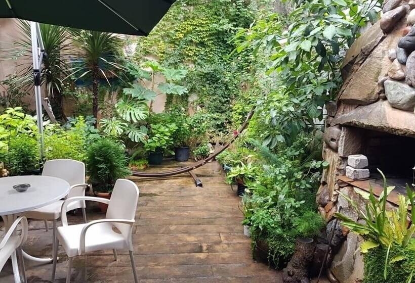 هاستل Guest House Batumi Globus