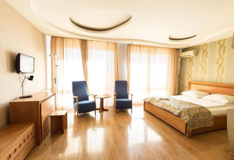 هتل Alazani Valley