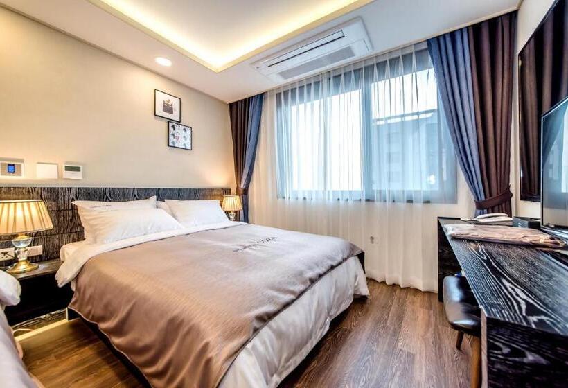 Seawater Spa Hotel Coza