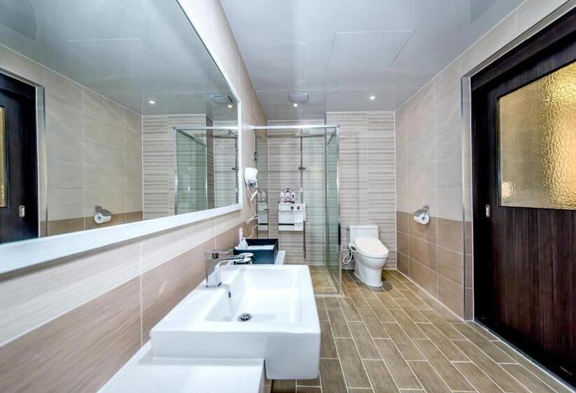 Seawater Spa Hotel Coza