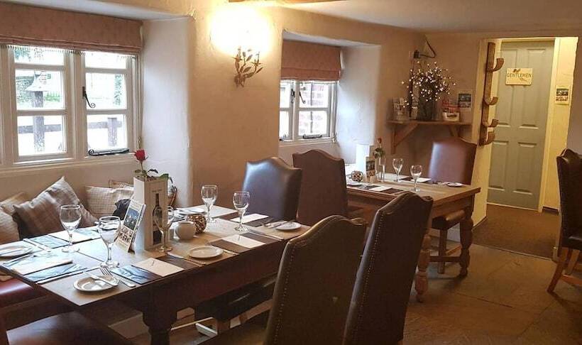 Отель The Langton Arms