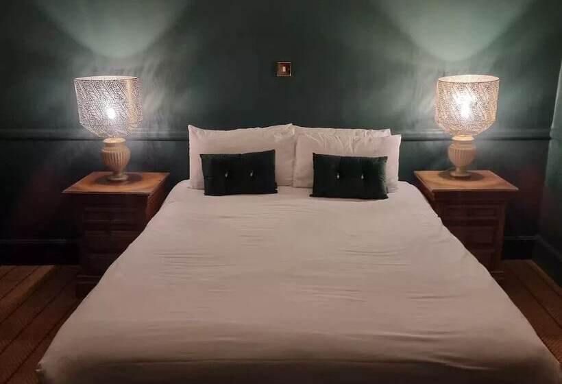 Отель The Royal Oak