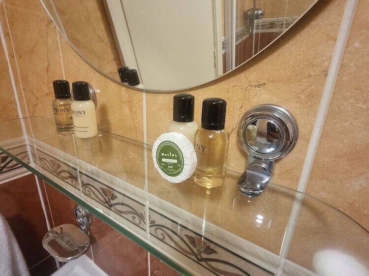 Отель The Royal Oak