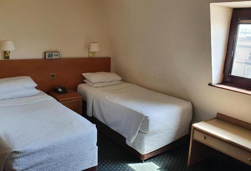 酒店 The Sandringham