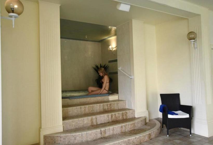 בית מלון כפרי Watersmeet