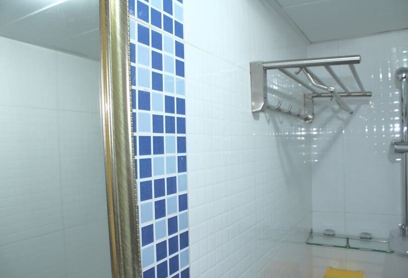 پانسیون Asia Travel House