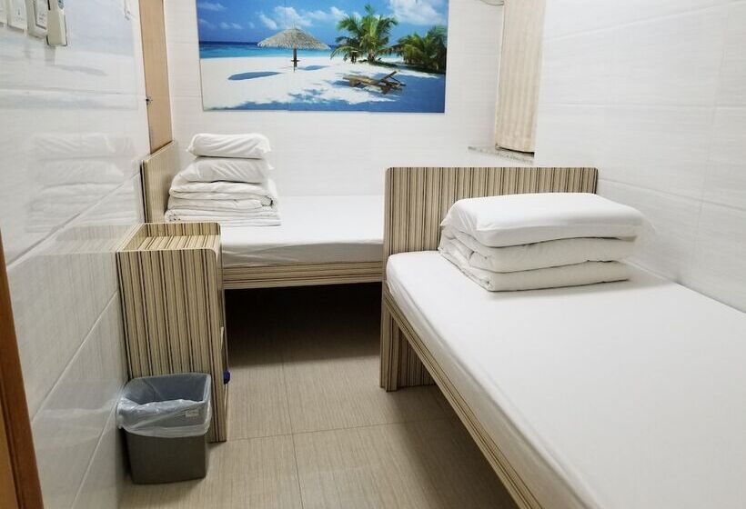 پانسیون Asia Travel House