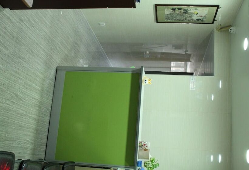 پانسیون Asia Travel House