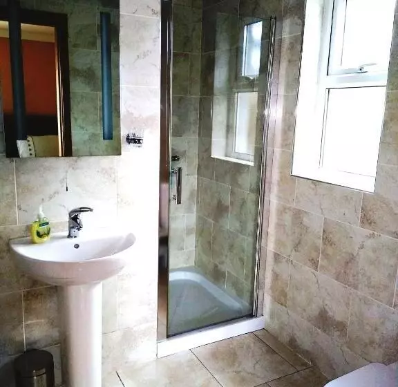 The Laurels Bed & Breakfast Lodge