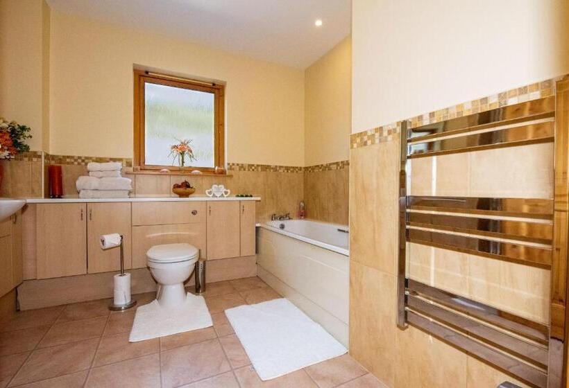 Tigh An Each B&b & Laggan Glamping