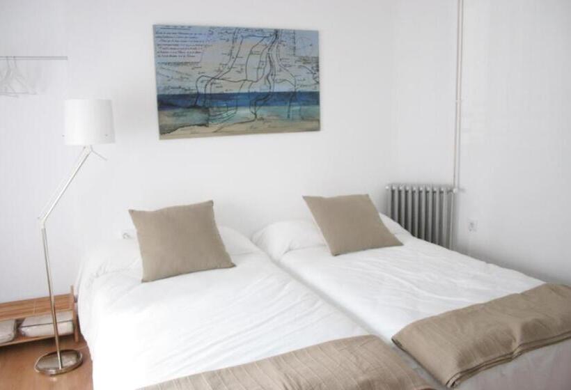 7 Moons Bed & Breakfast