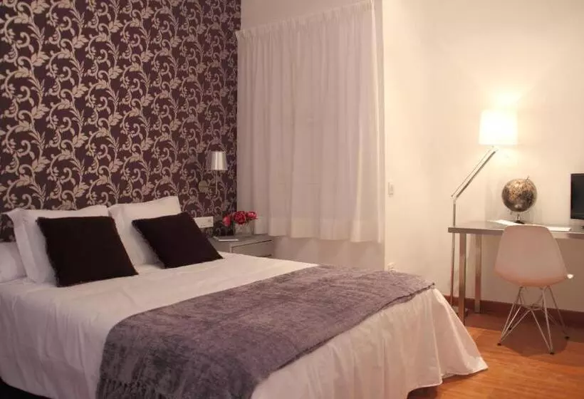 7 Moons Bed & Breakfast
