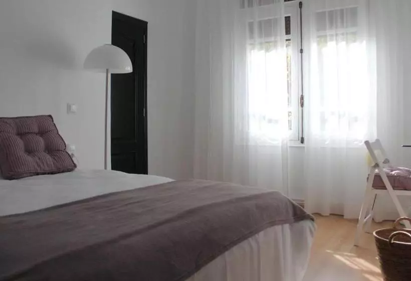 7 Moons Bed & Breakfast