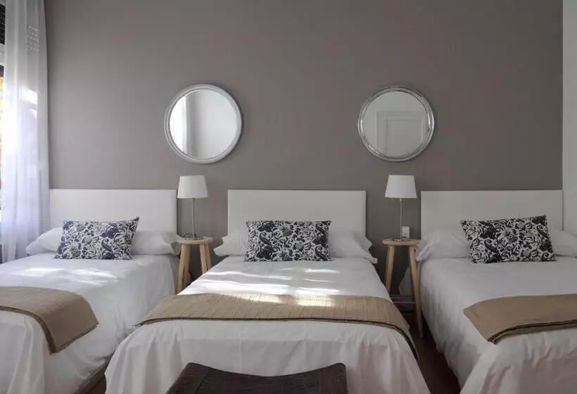 7 Moons Bed & Breakfast