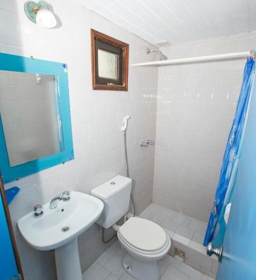 تختخواب و صبحانه Lago Argentino Hostel