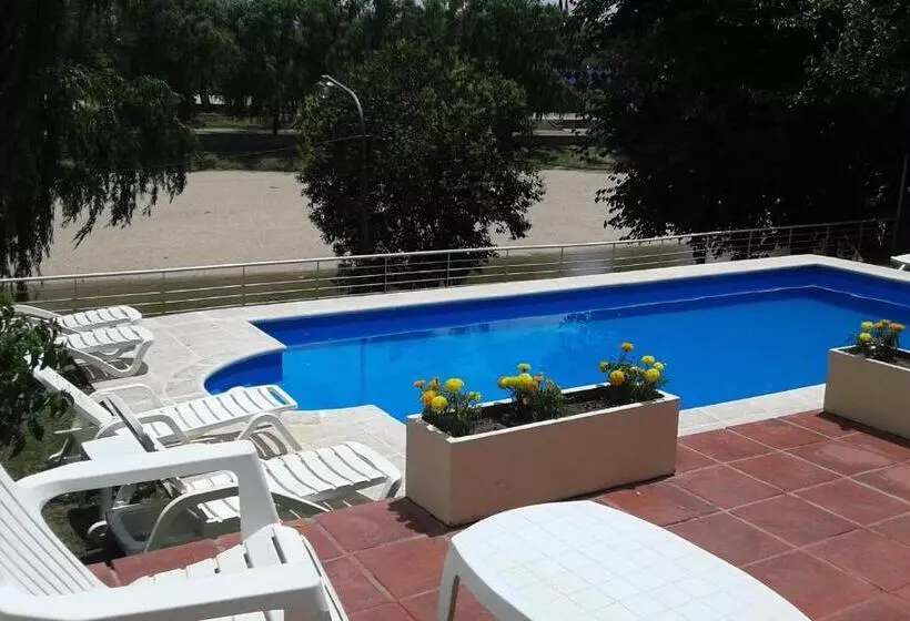 هتل Hosteria Arenas