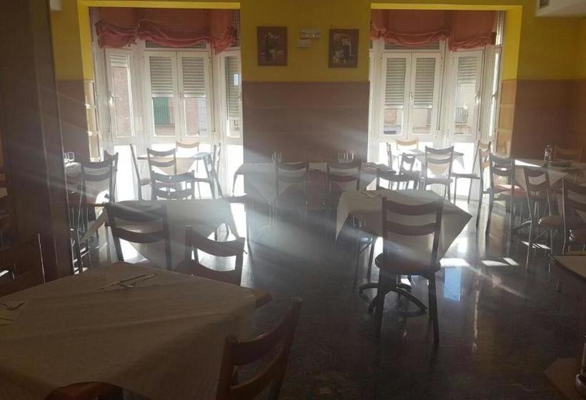 酒店 Hostal Restaurante San Juan