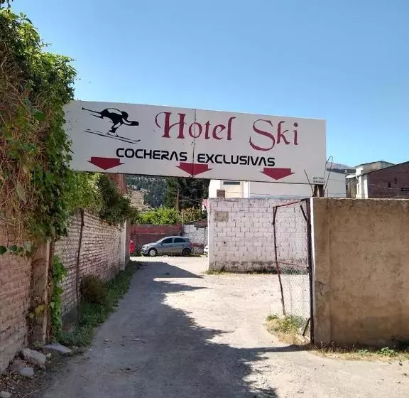 ホテル Residencial Ski