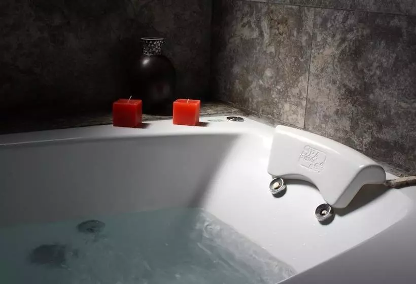 هتل Risco Plateado Room & Suite