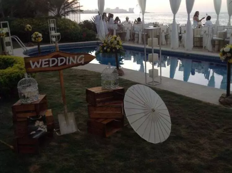 تختخواب و صبحانه Boutique Playa Canela Ecuador