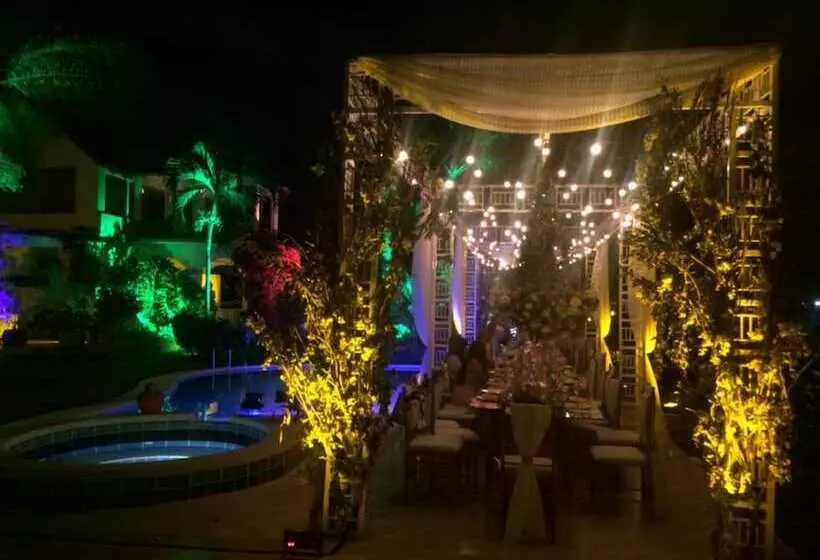 تختخواب و صبحانه Boutique Playa Canela Ecuador